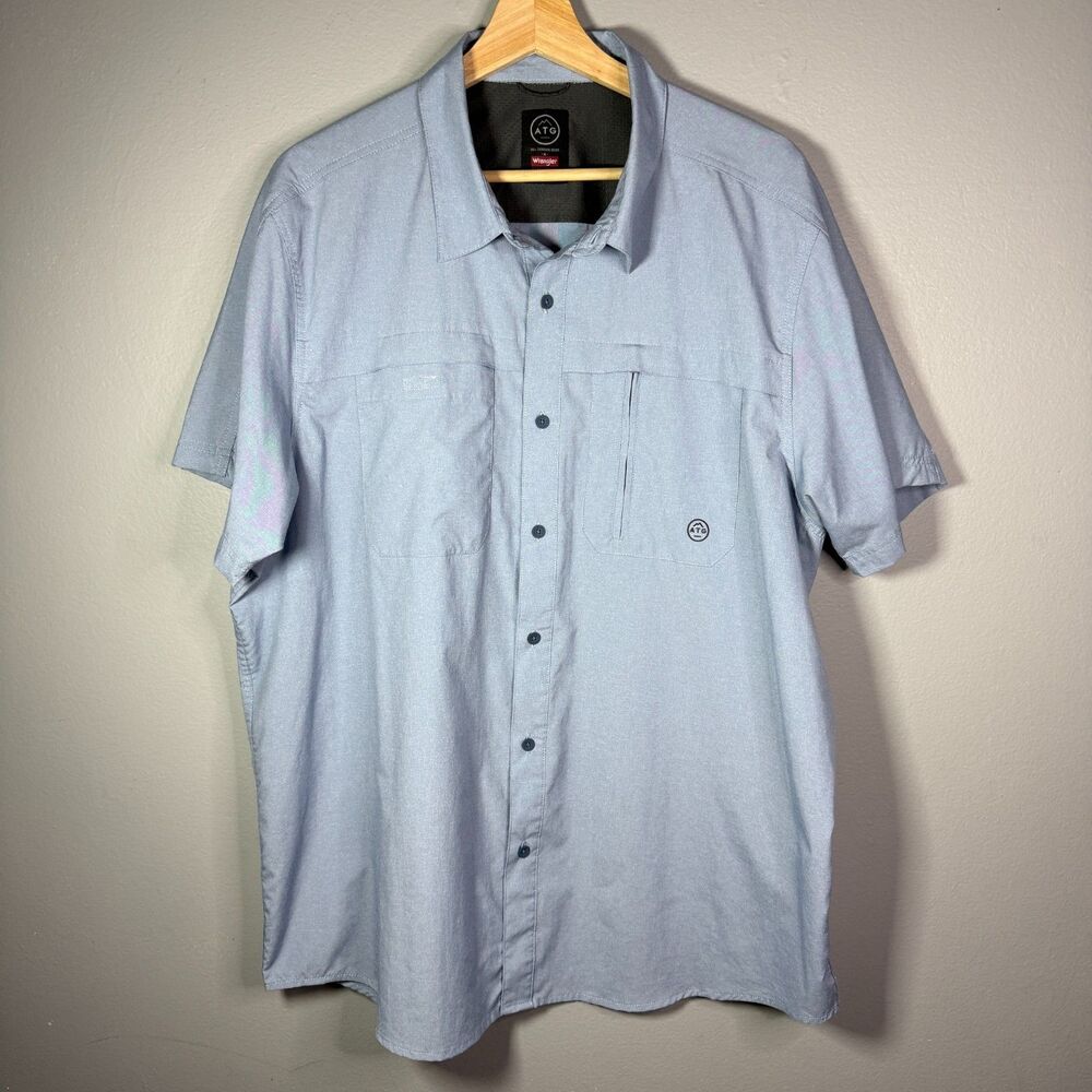 Wrangler ATG Mens XL Blue Short Sleeve Button Down Fishing Hiking Outdoor Shirt